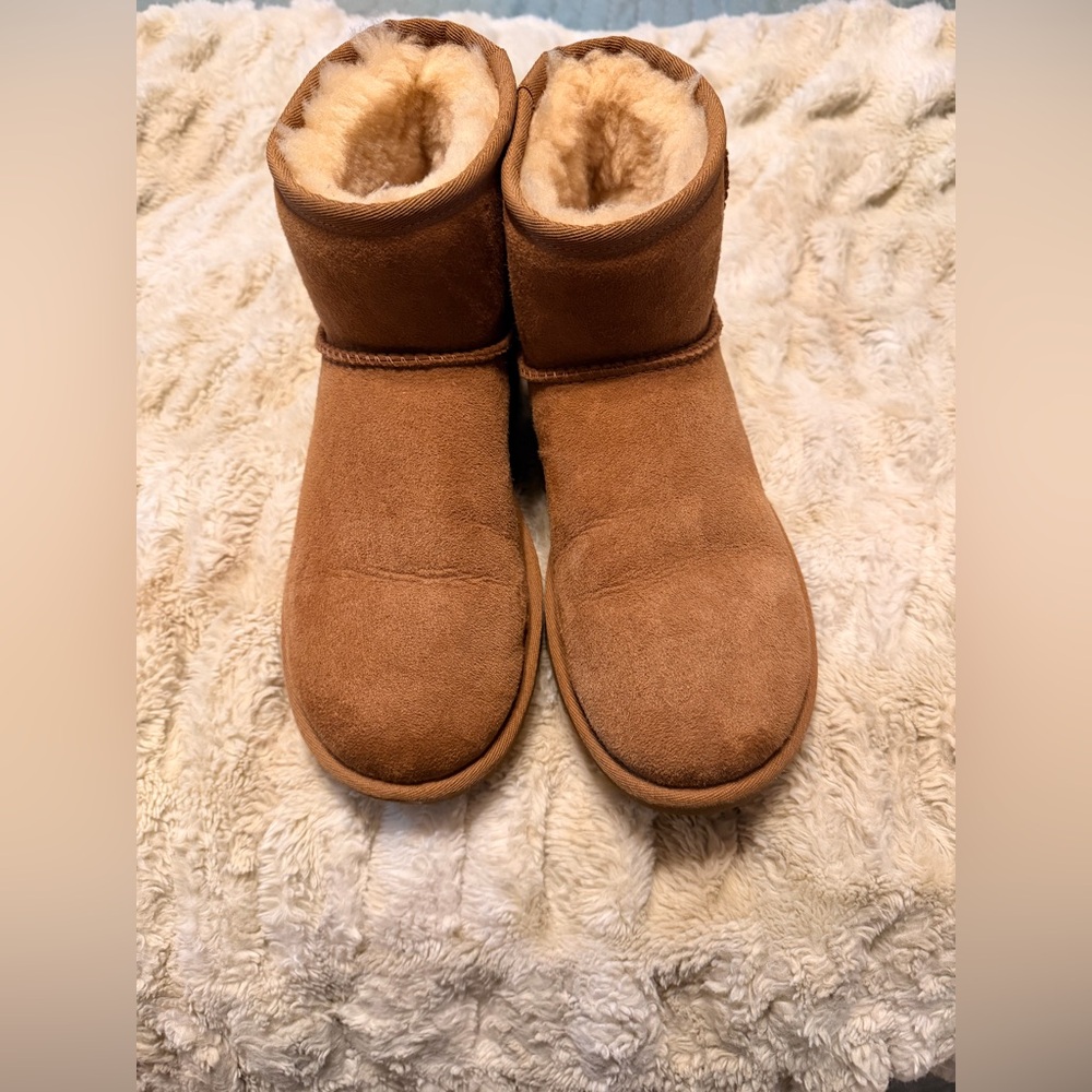 UGG Mini Boots in Tan - Picture 4 of 9